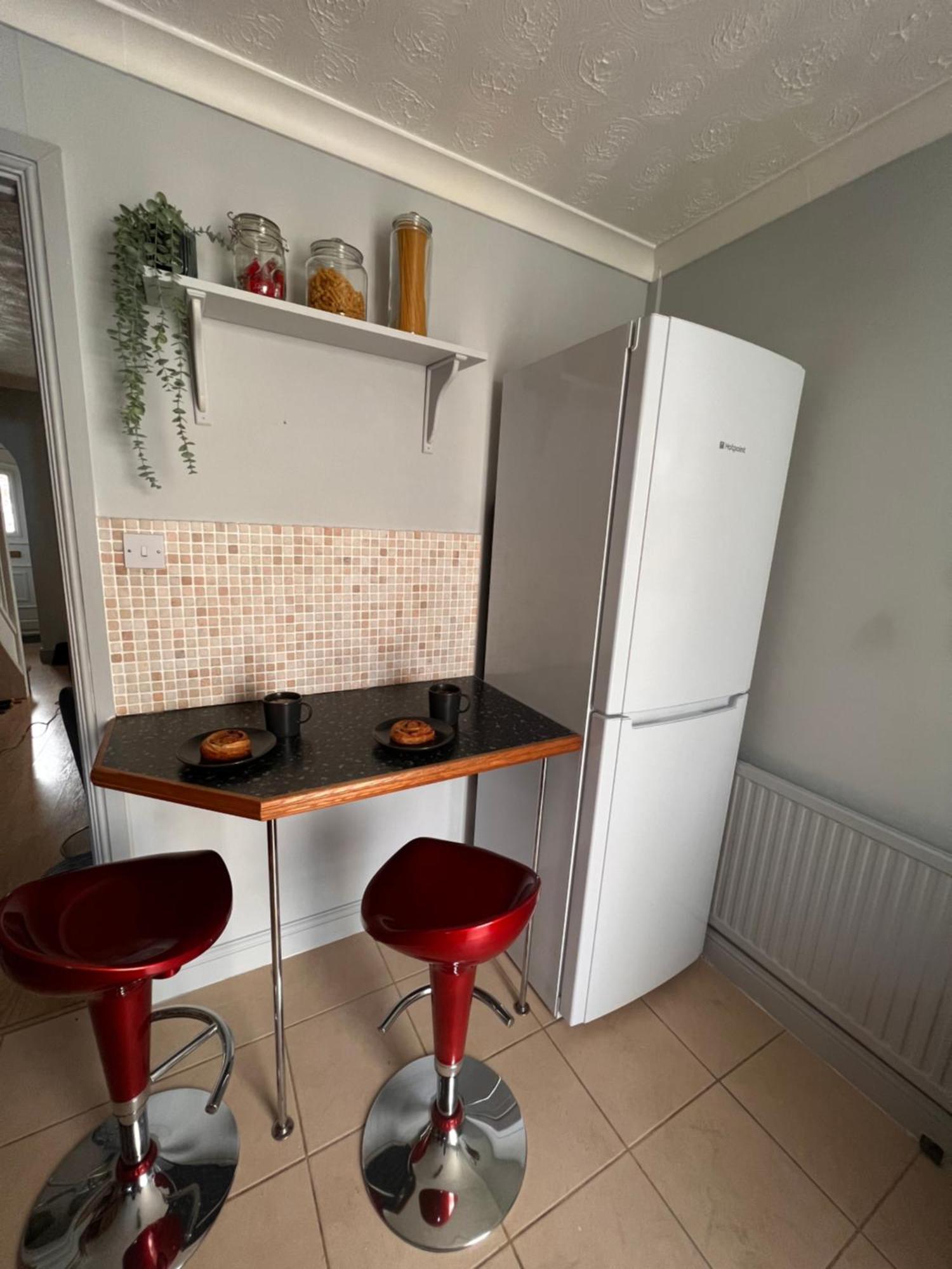 Contractors Or Family House - M1 Nottingham - Ikea Retail Park - Catkin Drive - 2 Bed Home With Driveway, Private Garden, Sleeps 4 - Tv'S In All Rooms Giltbrook Extérieur photo